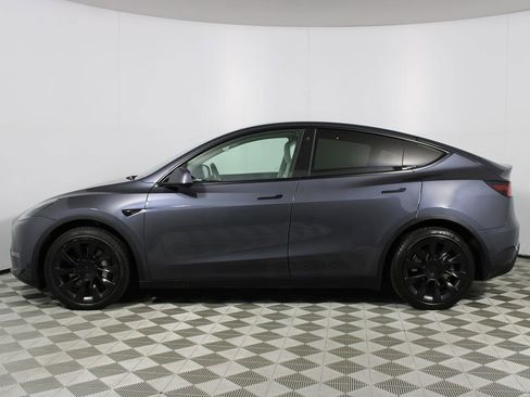 Used 2021 Tesla Model Y Long Range AWD/4WD image 27