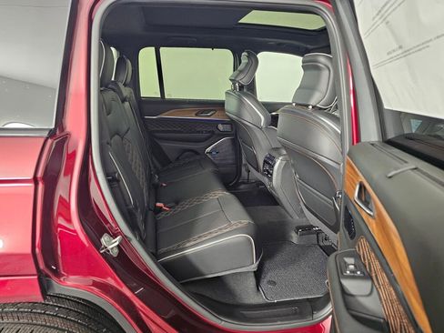 New 2026 Jeep Grand Cherokee Summit AWD/4WD image 37