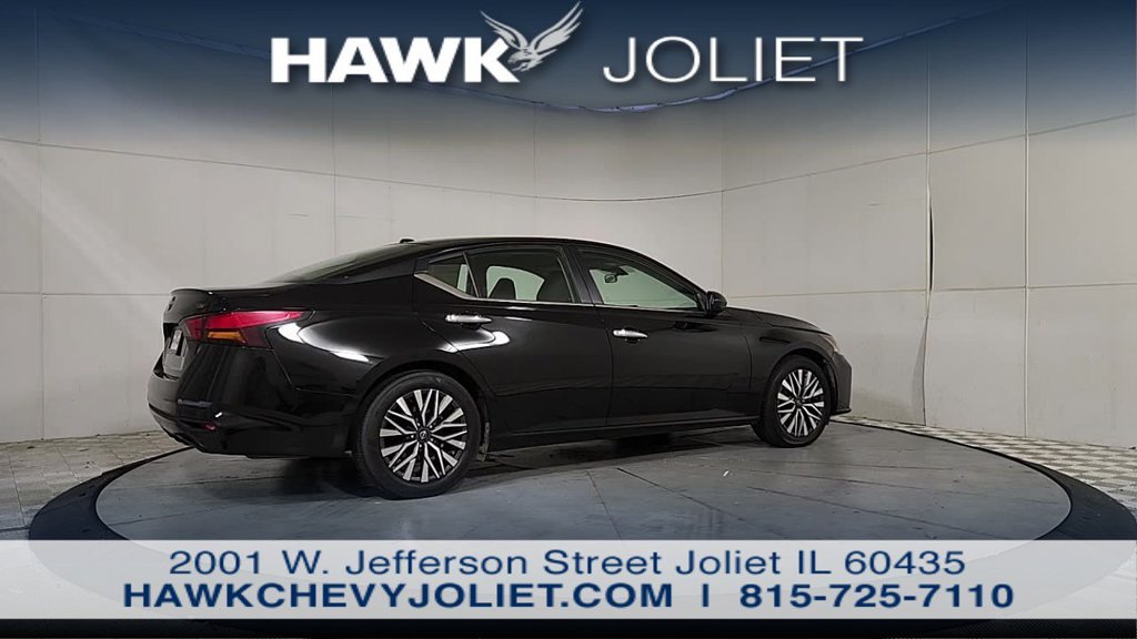 Used 2024 Nissan Altima 2.5 SV FWD image 7