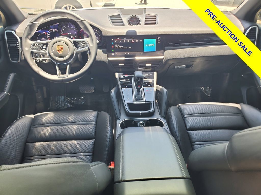 Used 2023 Porsche Cayenne AWD/4WD image 9