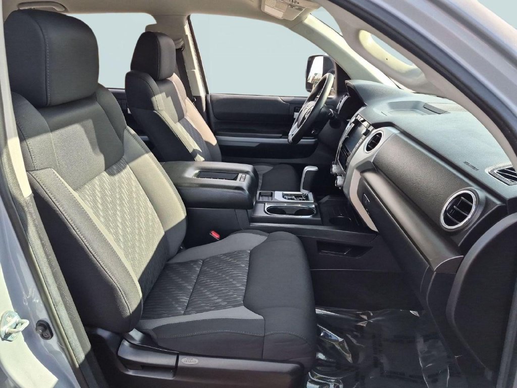 Used 2020 Toyota Tundra SR5 w/ TRD Off-Road Package AWD/4WD image 28