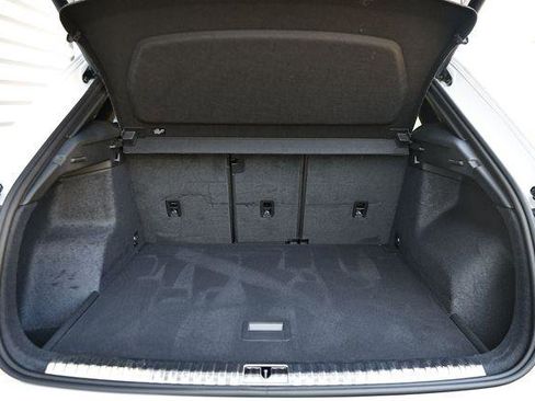 Certified 2025 Audi Q3 2.0T Premium Plus image 30