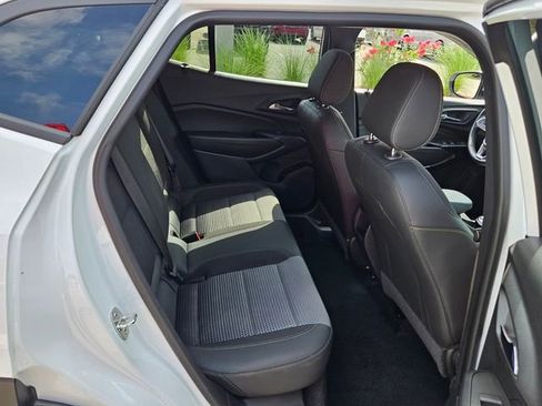 Used 2024 Chevrolet Trax LT w/ Driver Confidence Package image 16