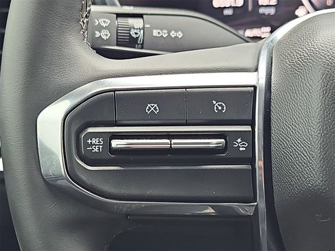 Certified 2024 GMC Canyon Elevation w/ Elevation Premium Package image 20