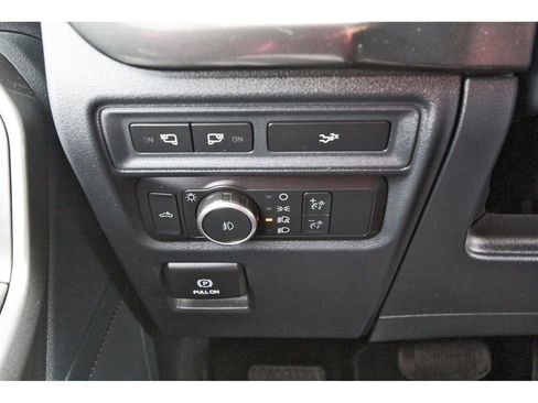 Certified 2022 Ford F150 XLT w/ Equipment Group 302A High image 19