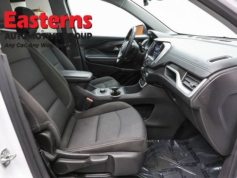 Used 2024 GMC Terrain SLE FWD image 24