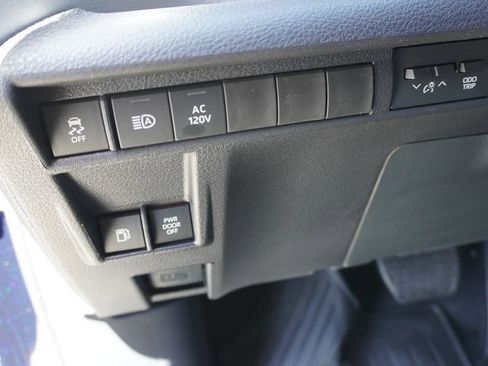 New 2026 Toyota Sienna XLE FWD image 14