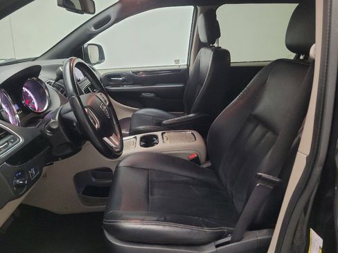Used 2018 Dodge Grand Caravan SXT FWD image 17