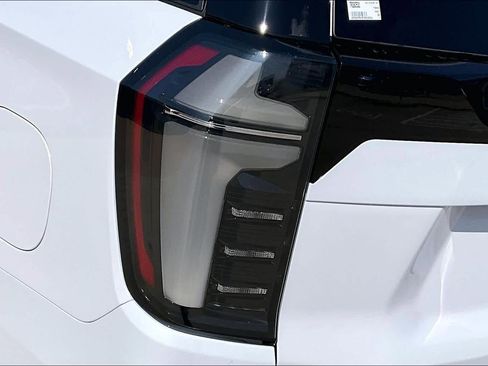 New 2026 Chevrolet Tahoe High Country image 15