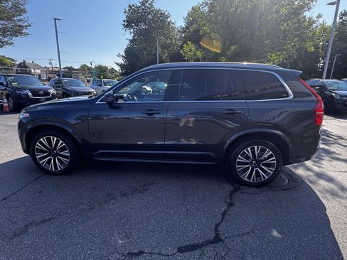 Used 2022 Volvo XC90 T5 Momentum w/ Climate Package AWD/4WD image 4