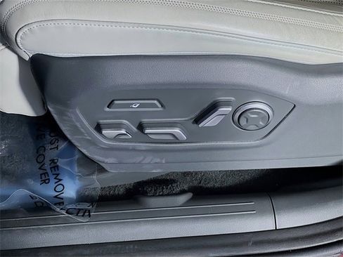 Used 2024 Hyundai Santa Fe Calligraphy image 12