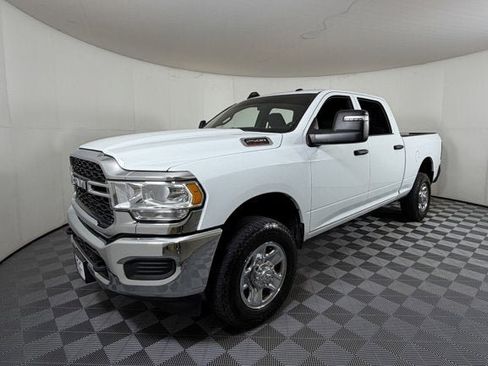 Used 2023 RAM 2500 Tradesman AWD/4WD image 2