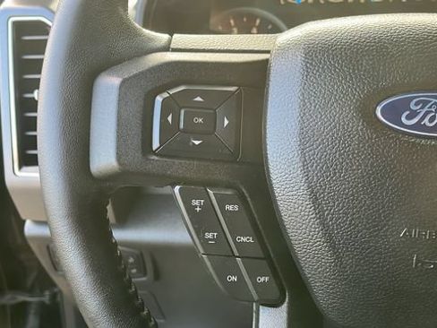 Used 2017 Ford F150 XLT w/ Equipment Group 302A Luxury AWD/4WD image 9