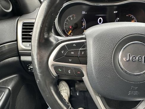 Used 2020 Jeep Grand Cherokee Laredo image 26