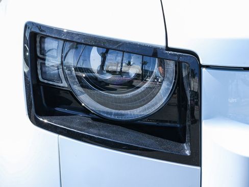 Used 2024 Land Rover Defender 130 X-Dynamic SE image 14