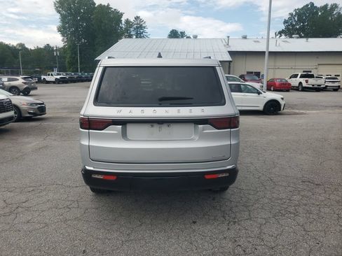 Used 2024 Jeep Wagoneer Series III AWD/4WD image 7