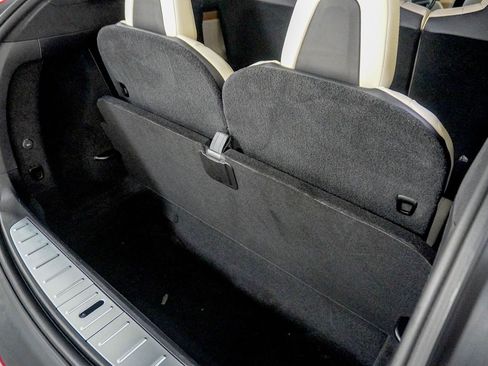 Used 2021 Tesla Model X Performance image 8