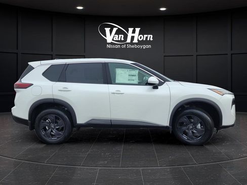 New 2026 Nissan Rogue SV w/ Cold Weather Package AWD/4WD image 2
