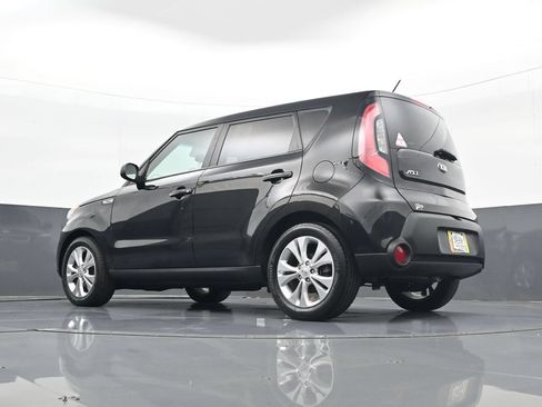 Used 2015 Kia Soul + FWD image 27