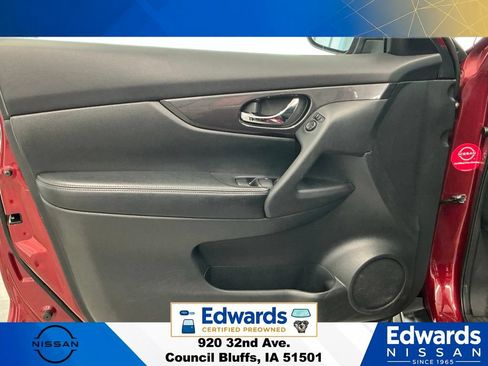 Used 2020 Nissan Rogue SV AWD/4WD image 22