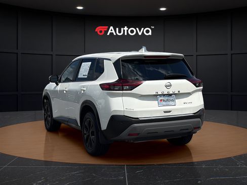 Used 2023 Nissan Rogue SV AWD/4WD image 3