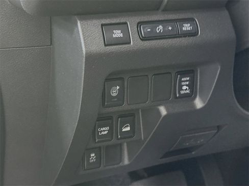 Certified 2025 Nissan Frontier SV w/ SV Convenience Package image 21