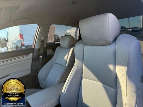 Used 2019 Honda Accord LX image 9