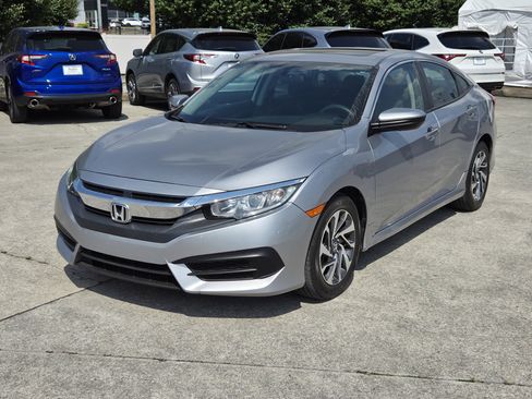 Used 2016 Honda Civic EX image 2