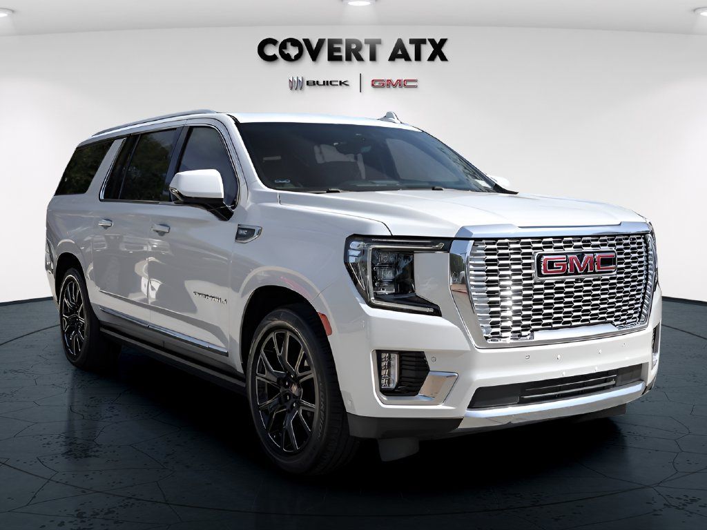Used 2023 GMC Yukon XL Denali w/ Denali Reserve Package AWD/4WD image 9