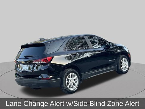 Used 2022 Chevrolet Equinox LS w/ Driver Confidence II Package FWD image 6