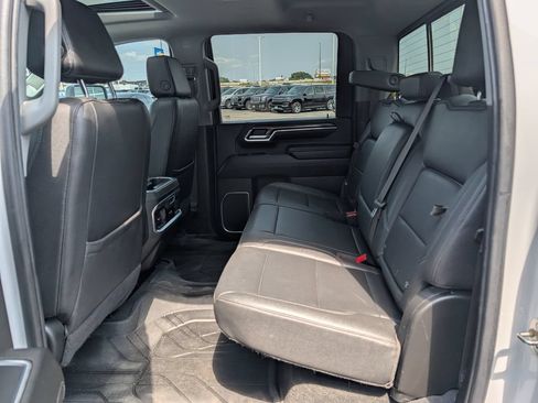 Used 2024 Chevrolet Silverado 2500 LTZ w/ LTZ Convenience Package AWD/4WD image 16