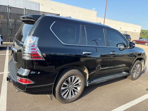 Used 2021 Lexus GX 460 Luxury w/ Off Road Package AWD/4WD image 4