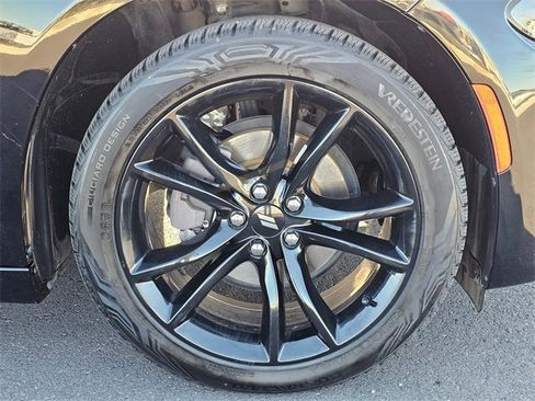 Used 2018 Dodge Charger SXT w/ Blacktop Package image 8