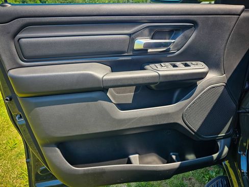 New 2026 RAM 1500 Express AWD/4WD image 11