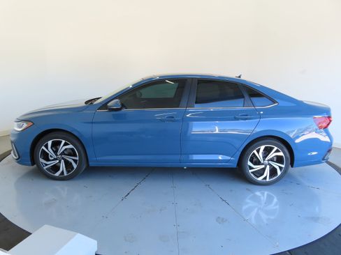 New 2026 Volkswagen Jetta SEL image 8