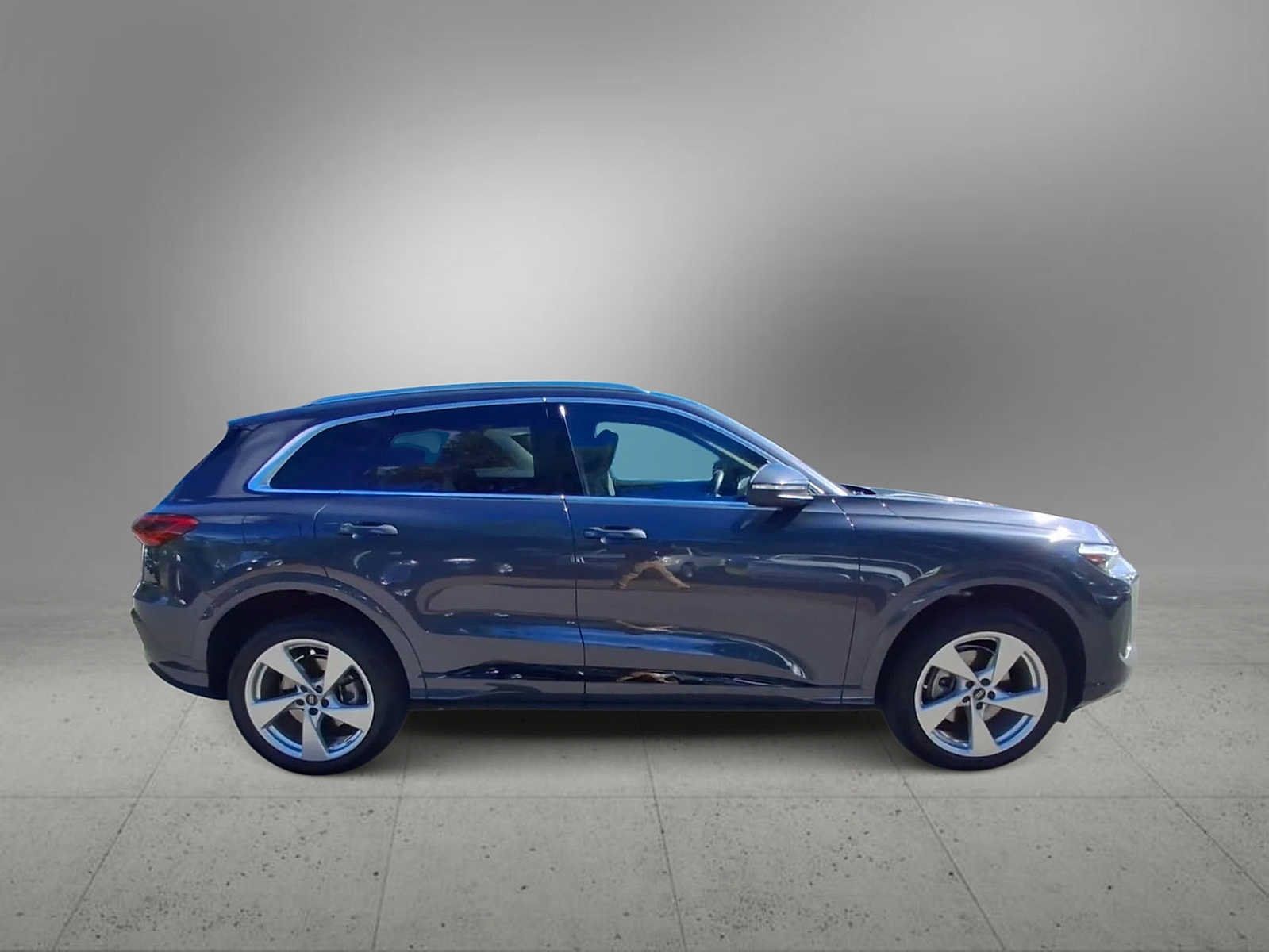 Certified 2025 Audi Q5 Premium w/ Premium Plus AWD/4WD image 9
