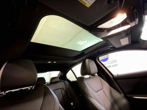 Used 2019 BMW 330i xDrive Sedan w/ Convenience Package image 13