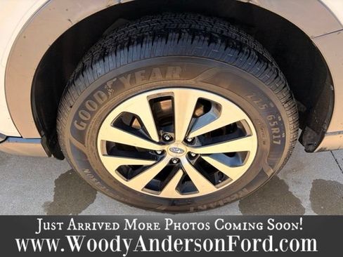 Used 2021 Subaru Outback AWD/4WD image 8