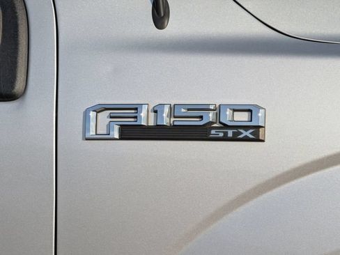 Used 2019 Ford F150 XL w/ Equipment Group 101A Mid RWD image 9