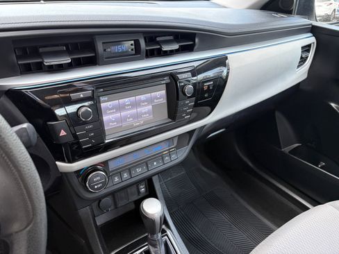 Used 2014 Toyota Corolla LE image 25