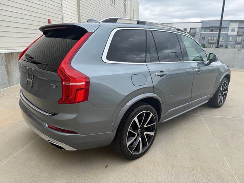 Used 2018 Volvo XC90 T6 Momentum w/ Convenience Package AWD/4WD image 3