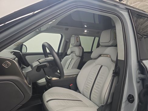 Used 2023 Rivian R1S Adventure AWD/4WD image 20