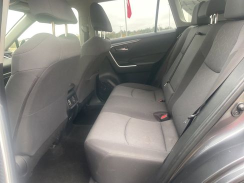 Used 2019 Toyota RAV4 XLE image 12