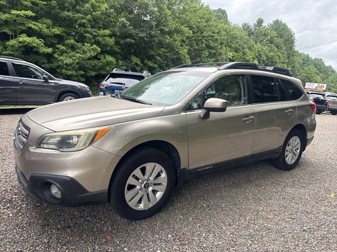 Used 2016 Subaru Outback 2.5i Premium AWD/4WD image 2