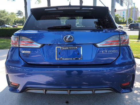 Used 2015 Lexus CT 200h w/ Navigation Package FWD image 9