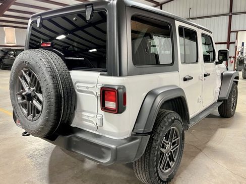 Used 2024 Jeep Wrangler Sport S image 3