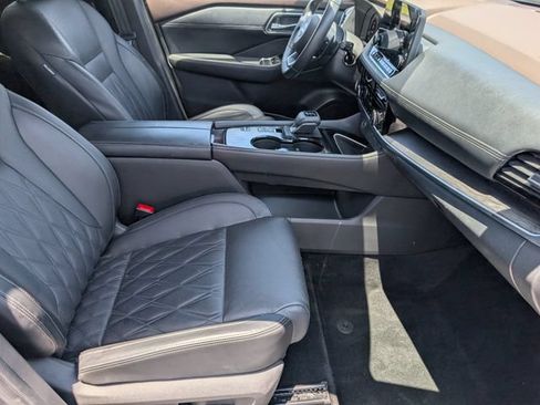 Used 2023 Nissan Rogue Platinum w/ Platinum Premium Package FWD image 30
