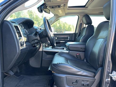 Used 2016 RAM 1500 Laramie w/ Convenience Group image 13