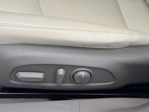 Used 2022 Chevrolet Malibu Premier FWD image 22