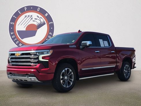 Used 2024 Chevrolet Silverado 1500 High Country w/ Max Trailering Package AWD/4WD image 2